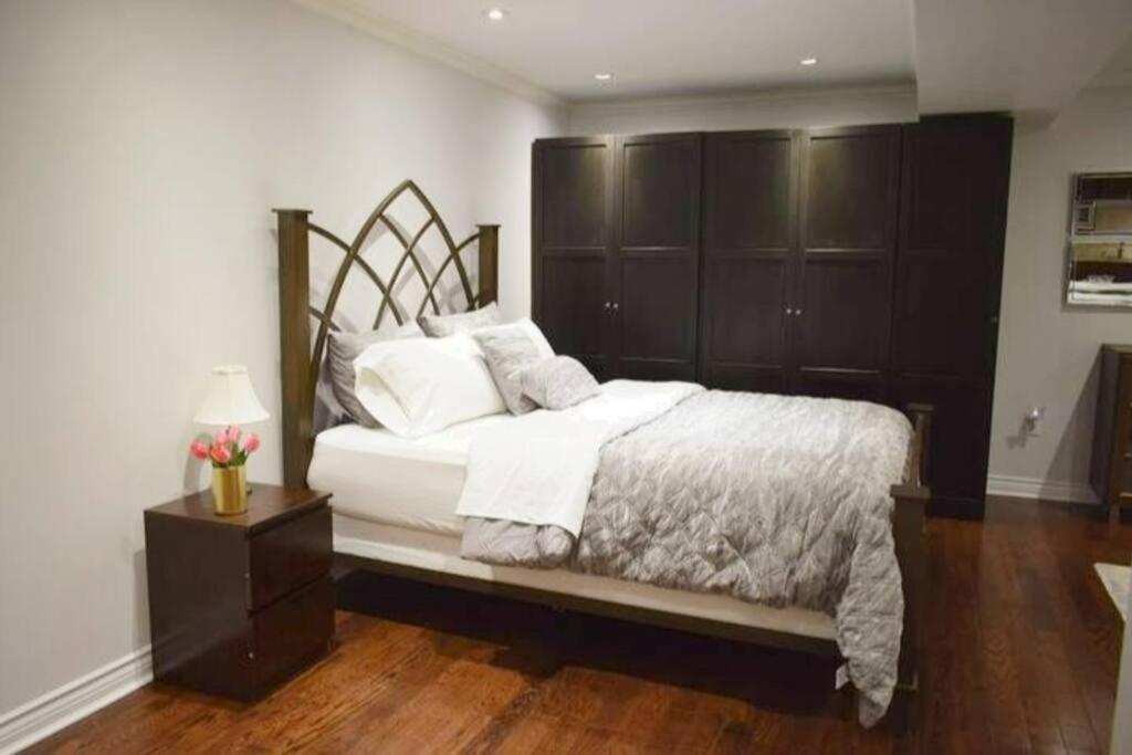 Home Away From Home - Basement Studio Apartment Toronto Exterior photo